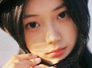 探索asagiriai(爱ちゃん)的校服写真图集，感受青春校园的温暖与活力！.txt