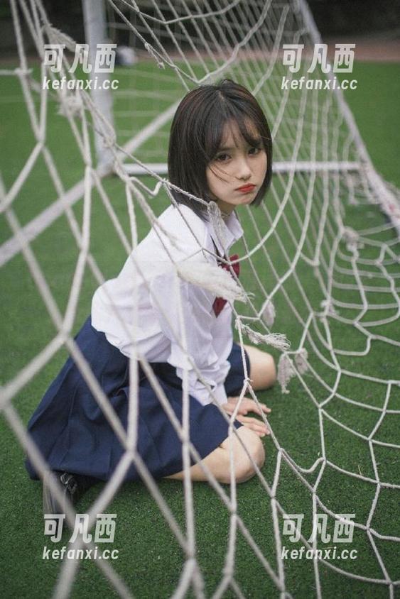 beautyleg - Avy闪耀波涛间：海边全套图片描绘难忘的假期时光.txt