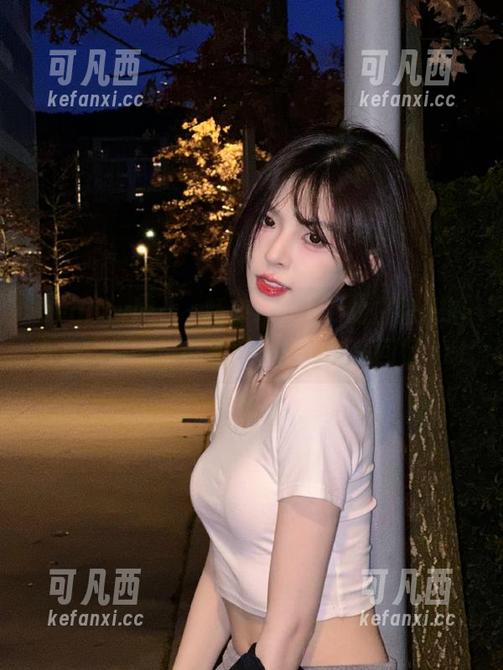 beautyleg - 畅享Joanna的白裙私拍合集：每一张都是春光里的甜美回忆.txt