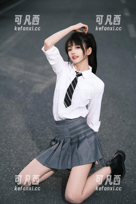 beautyleg - YoYo的纯白写真，揭示无圣光摄影中的细腻与纯净的艺术.txt