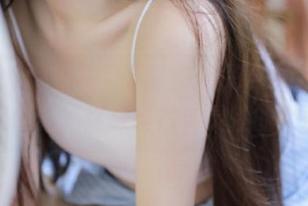 beautyleg – 精选图集：探寻YuHsuan的裸足世界，绽放自然与灵性的融合.txt