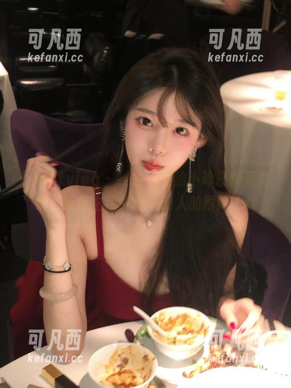 beautyleg - 纯白色调的小玲最新写真集，捕捉生活中每个动人的瞬间.txt