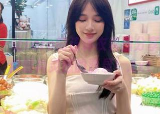 pans – 让roro的连体衣套图分享，成为你时尚灵感的源泉！.txt