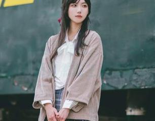 pans – 高清写真特辑：丁丁短裤演绎，传递清新自然的生活态度.txt