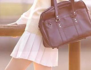 pans – 叮当的私房瑜伽瞬间：清新原图记录下真实与美的绝美交织.txt