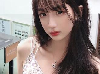 pans – 探索安妮眼镜的无限魅力：十组写真套图展示她与众不同的时尚态度！.txt