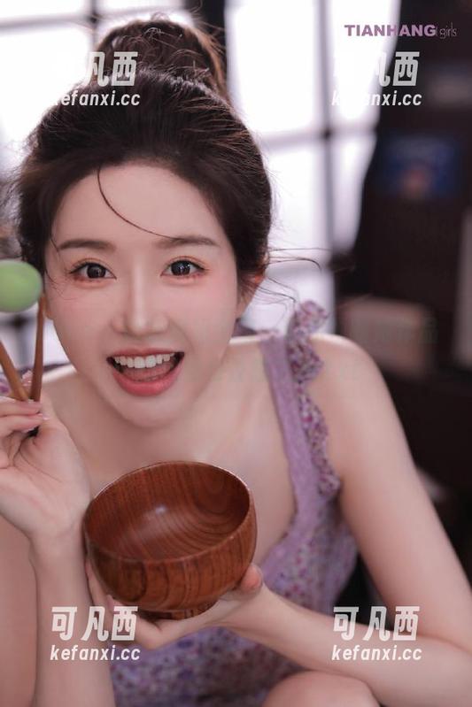 pans - 折折御姐全集，带你领略她作品中的优雅与性感之美.txt