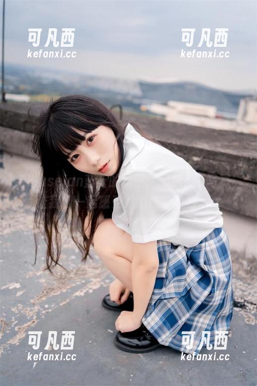 走进usejan蓝蓝的秘密：精选cos写真，让我们一起感受她的独特风格.txt