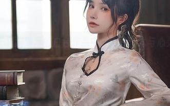 沉醉在一千只猫薄禾的白色作品中，观看艺术与心灵的完美交融.txt