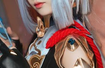 七七娜娜子黑白写真，高清美图展现她的迷人气息与神秘感.txt