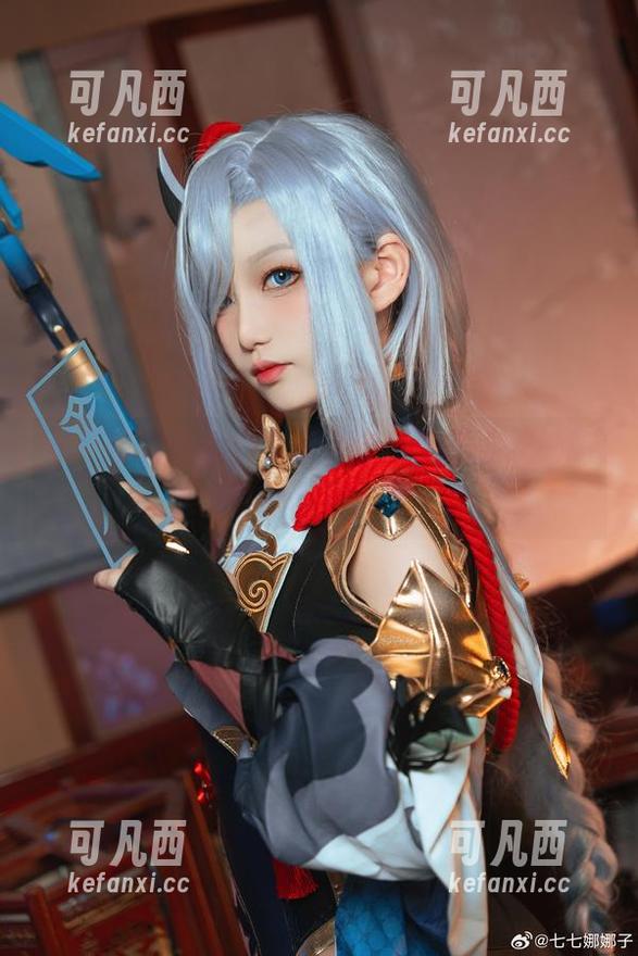 七七娜娜子黑白写真，高清美图展现她的迷人气息与神秘感.txt