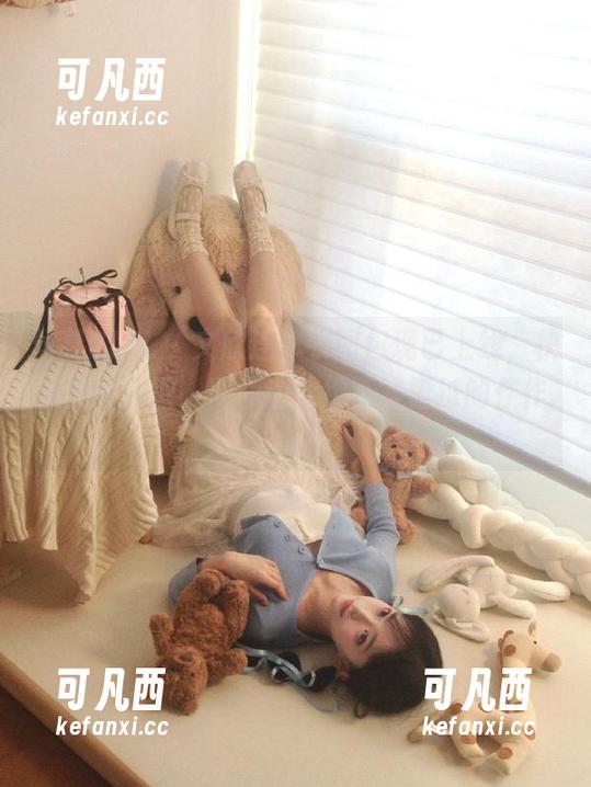 丝慕GIRL - 文欣连体衣图包现已上线，快来免费获取，时尚达人绝不容错过的佳作.txt