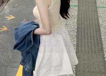 丝慕GIRL – 泡芙的运动与美丽：一套原图图集合尽展活力与优雅.txt