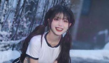 丽柜 – 沉浸在AMY的粉色图包中，发现她创作的独特作品与无限灵感.txt