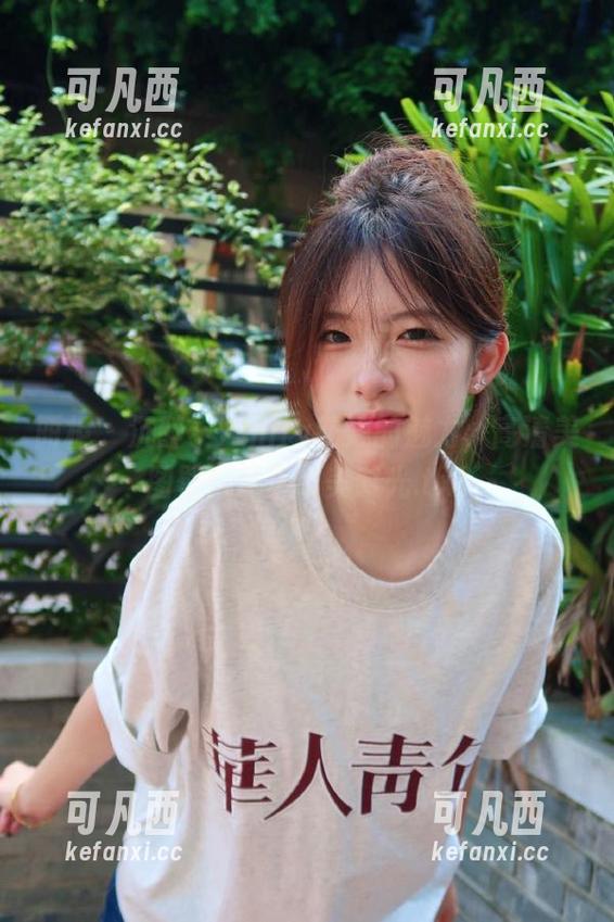 丽柜 - 沉醉于Amily花嫁的魅力，高清美图壁纸尽享唯美时光.txt