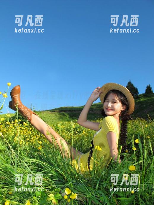 丽柜 - 在线呈现xilly的夏日写真作品，融入阳光与海浪的轻松气息.txt