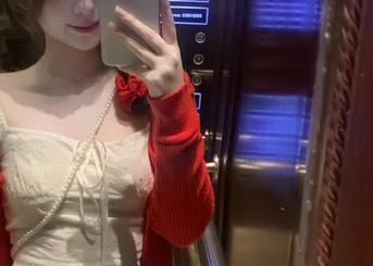 丽柜 – yuleba白衬衫的撩人魅力，美图和套图犹如一剂时尚强心针.txt
