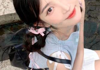 丽柜 – 探秘“兔子妹妹”：精选写真原图展现她不为人知的一面.txt
