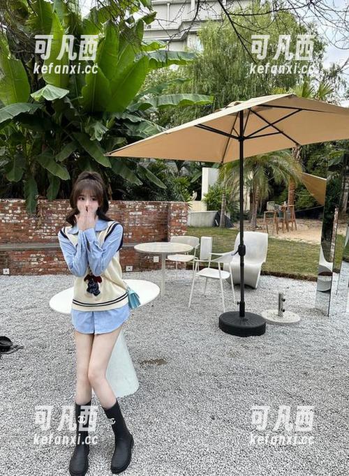丽柜 - 小爽的美图更新，让短裤穿搭给你带来无限时尚灵感，别错过哦！.txt