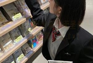 丽柜 – 由美的白色图集：无圣光下绽放的优雅与纯粹之美.txt