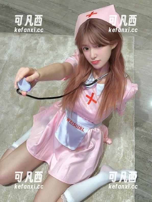 丽柜 - 厨娘轩轩写真集：分享那些用心烹饪的瞬间与无尽回忆.txt
