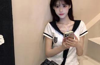 丽柜 – 雪糕幕后揭秘：完整图包与原图揭示秘书洗车故事.txt