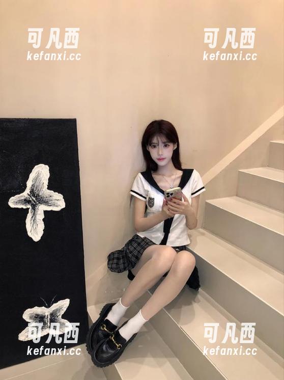 丽柜 - 雪糕幕后揭秘：完整图包与原图揭示秘书洗车故事.txt
