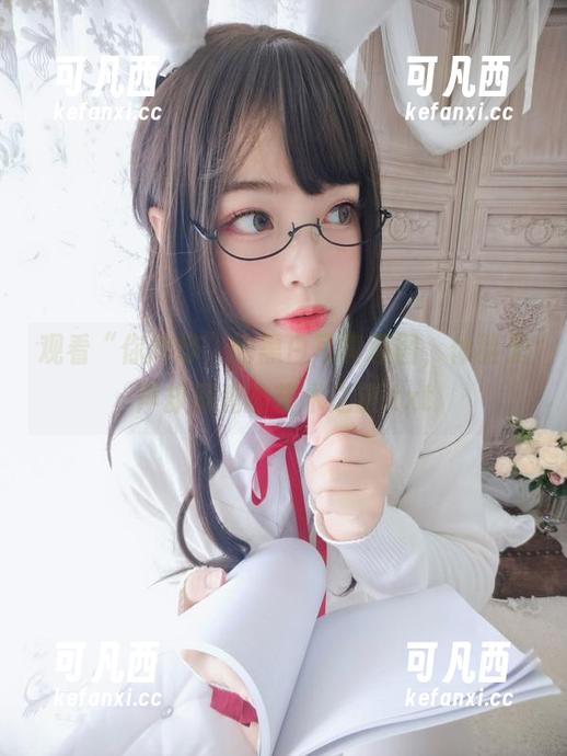 观看“你烨烨”的黑白写真原图，体验无声却深邃的艺术之旅.txt