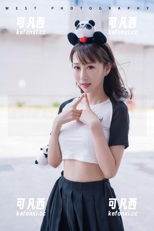微密圈 - 在保守的二舅妈的对镜下，发现生活中的无数美好，记录每一帧的写真图片.txt