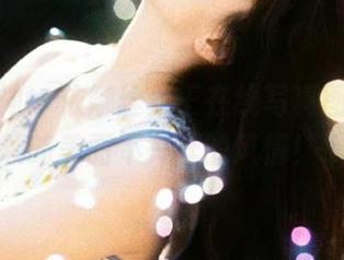 克拉女神 – 依娜丝女王在线写真图片，带你领略美丽不一样的风情！.txt
