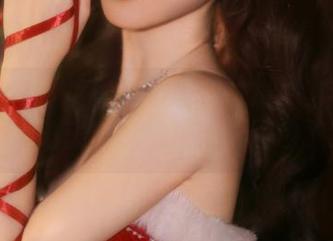 克拉女神 – 僮僮黑色写真合集：当我以为黑色不能再美时，她又出新图包了！.txt