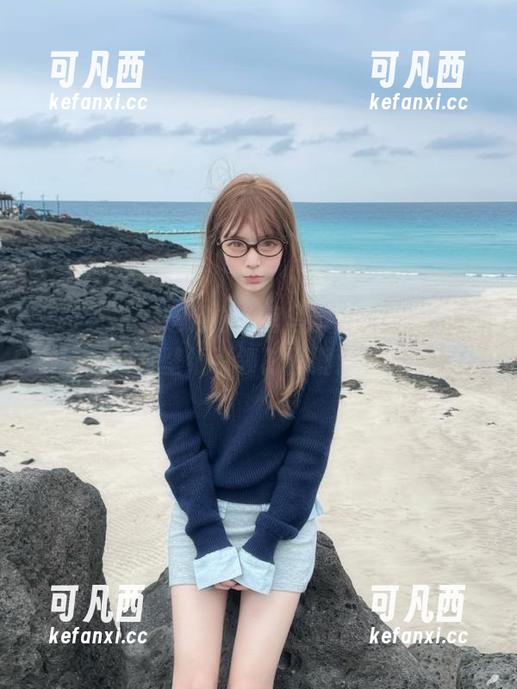 克拉女神 - 芝月办公室写真展示，精选原图与壁纸引领时尚潮流.txt