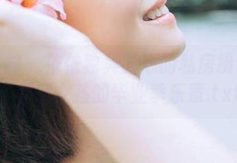 初夏女神 – 依依独具匠心的私房摄影合集：邻家女孩的毕业季乐章.txt