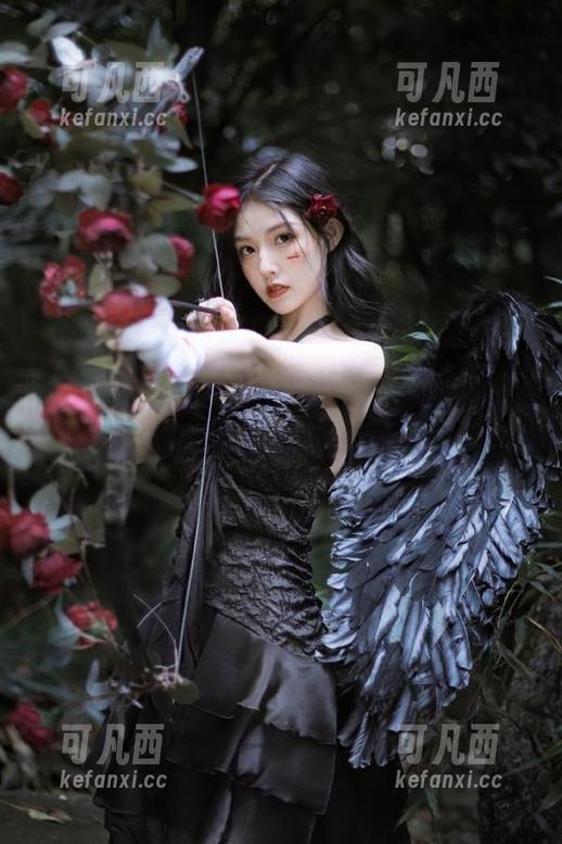 南国足艺 - 沫沫制服写真精华合集：唤醒你心中的甜美幻想与回忆.txt