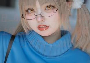 “啊日日_Ganlory”携双人写真套图全新更新上线，独特表现力让你瞬间沉浸于艺术之中。.txt