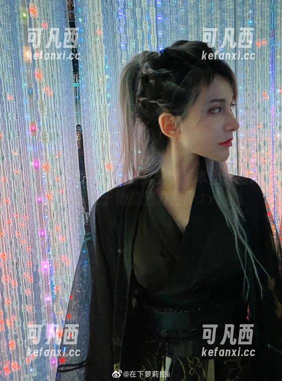 探索在下萝莉控ii的魔王学姐本全套图片，沉浸于她的魅力世界.txt