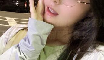 夏夏子cos写真背后的故事：探索死库水主题图片的创意源泉.txt