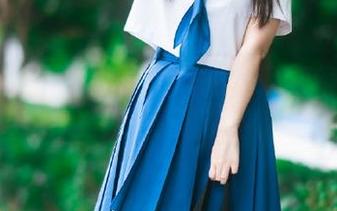 头条女神 – 探索李由美的圣诞梦幻：精选图库中的每一张都是视觉盛宴！.txt