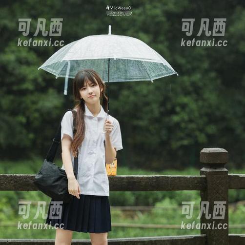 头条女神 - 王竹护士写真作品：在忙碌中找到宁静，展现护理人儿的柔美力量.txt