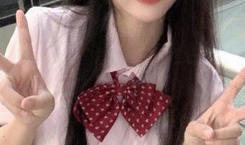 头条女神 – 语溪全套旅拍图包：每一张都是情感的寄托与旅行的纪录.txt
