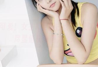 超级可爱！女主K更新白丝兔女郎COS，尽显俏皮与魅力！.txt