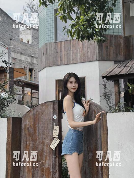 微密圈 - 姐姐Lalion的第一部分视频：原图与图集大放异彩、不容错过.txt