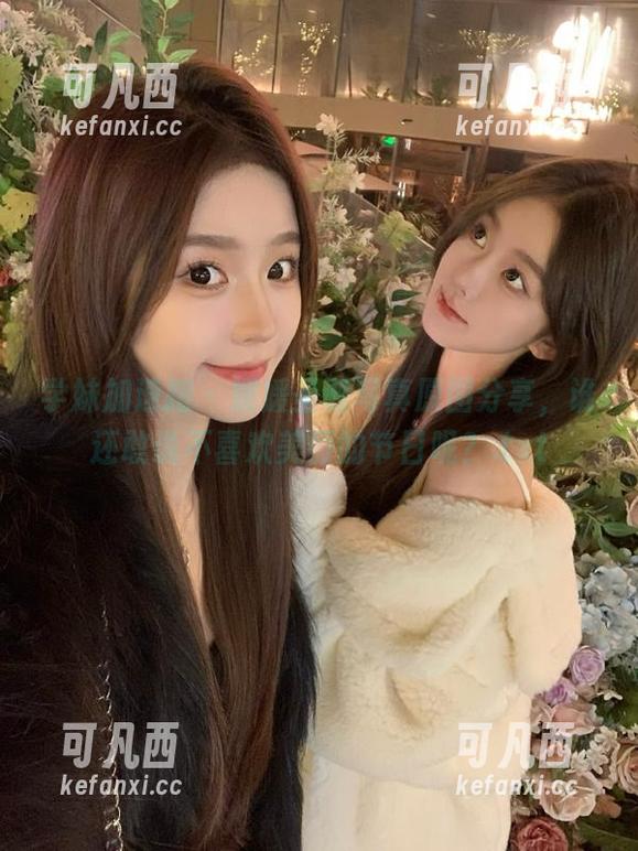 学妹加速跑 - 媛媛圣诞写真原图分享，谁还敢说不喜欢美丽的节日呢？.txt