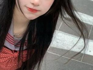 视觉盛宴：欣赏宋哈娜(송하나)全套写真中的套装搭配.txt