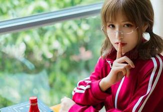 小仓千代w女友的高清写真，带你走入她的美丽世界.txt