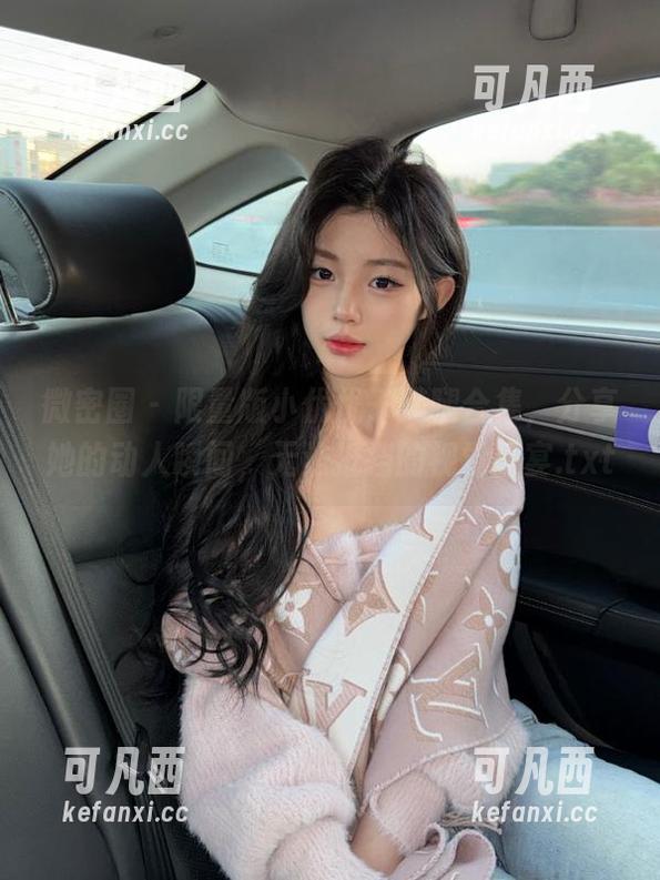 微密圈 - 限量版小优优子美腿合集，分享她的动人瞬间，无法抵挡的视觉盛宴.txt