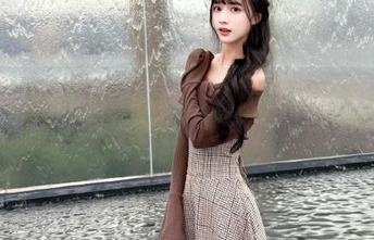 微密圈 – 一起欣赏原图！小优优子双人CP写真，感受青春的无限魅力.txt