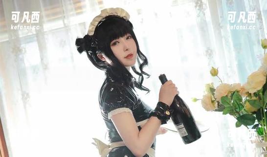 小容仔咕咕咕w连体衣作品大赏，带你领略每一张原图的细腻之美.txt
