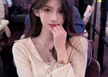 走进小小奶瓶儿的无圣光世界，连体衣图集呈现独特的时尚视角.txt