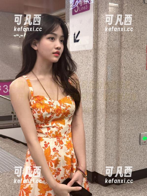 尤果网 - 在线尽情欣赏佟蔓的黑色写真，揭开她独特风格背后的故事，精彩图片等你来看！.txt